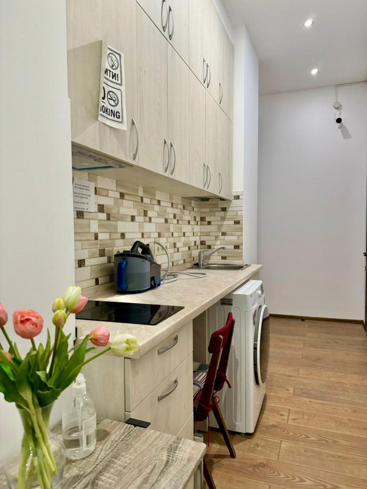 Апартаменти Поруч З Олімпійським Стадіоном Kiev Exterior foto